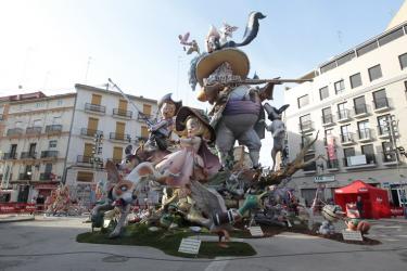 Falla Convent Jerusalen 2011 rematada amb gespa